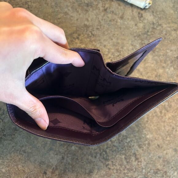 MCM Black Monogram Stripes Snap Short Wallet - Picture 10 of 14